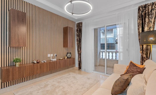 Herverkoop - Apartment - Torrevieja - Playa del Cura