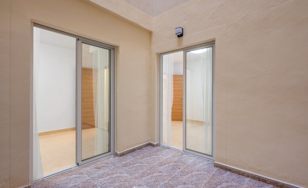 Herverkoop - Apartment - Torrevieja - Playa del Cura