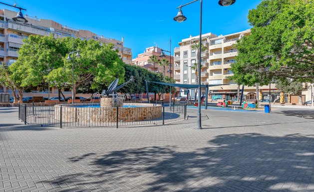 Herverkoop - Apartment - Torrevieja - Playa del Cura