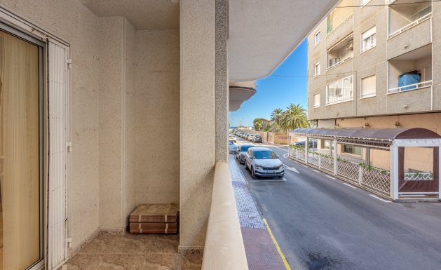 Herverkoop - Apartment - Torrevieja - Playa del Cura