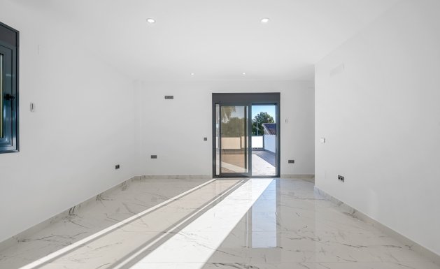 Resale - Villa - Orihuela Costa - Campoamor