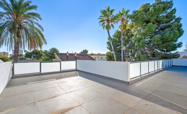 Resale - Villa - Orihuela Costa - Campoamor