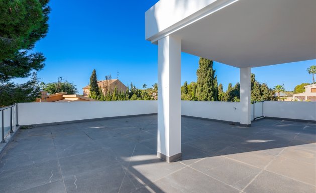 Resale - Villa - Orihuela Costa - Campoamor