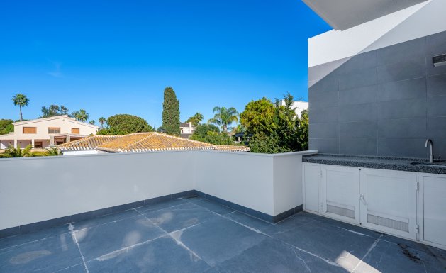 Resale - Villa - Orihuela Costa - Campoamor