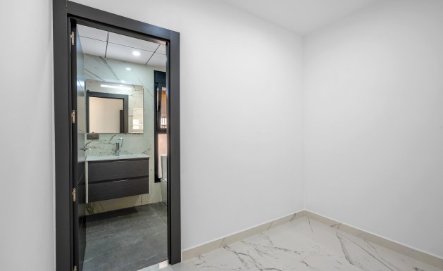 Resale - Villa - Orihuela Costa - Campoamor