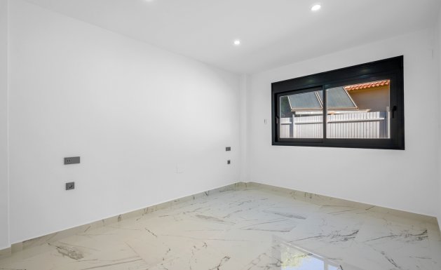 Resale - Villa - Orihuela Costa - Campoamor