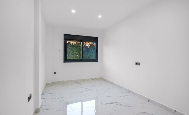 Resale - Villa - Orihuela Costa - Campoamor