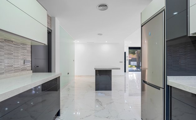 Resale - Villa - Orihuela Costa - Campoamor