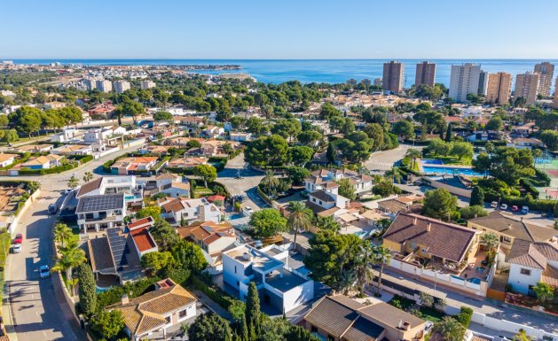 Resale - Villa - Orihuela Costa - Campoamor