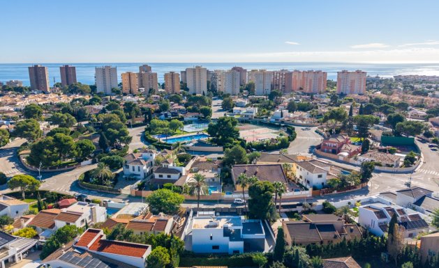 Resale - Villa - Orihuela Costa - Campoamor