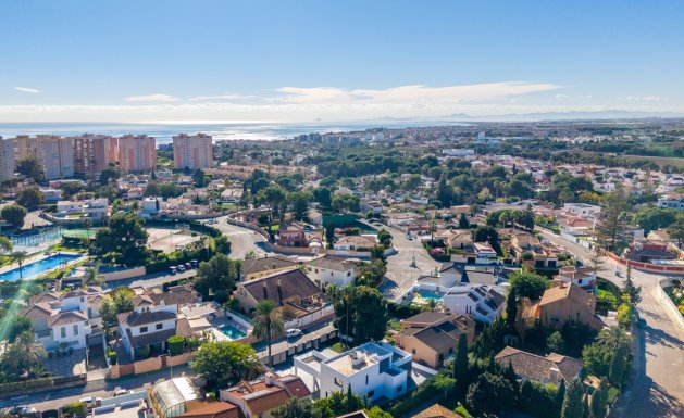 Resale - Villa - Orihuela Costa - Campoamor