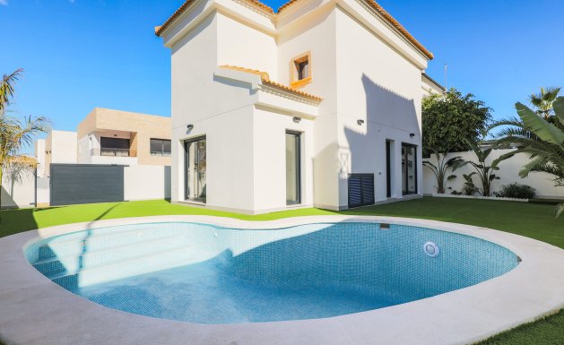Obra nueva - Villa - Orihuela Costa