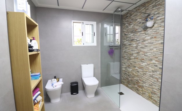 Reventa - Detached House / Villa - Almoradi - El Saladar