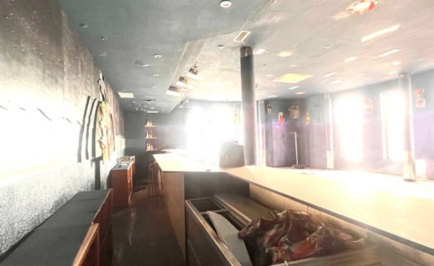 Resale - Commercial - Torrevieja - Playa del Cura