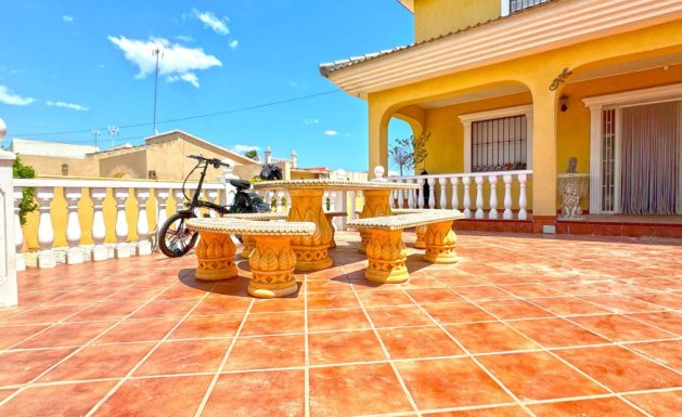 Resale - Detached House / Villa - Torrevieja - Los Balcones - Los Altos del Edén