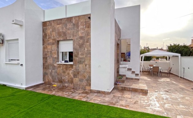 Herverkoop - Chalet - Orihuela Costa - Playa Flamenca