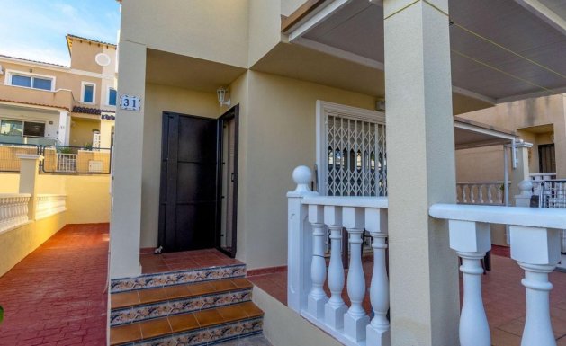 Herverkoop - Detached House / Villa - Orihuela Costa - Villamartín