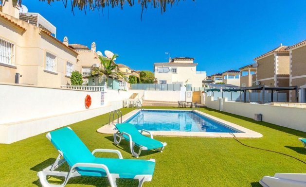 Herverkoop - Detached House / Villa - Orihuela Costa - Villamartín