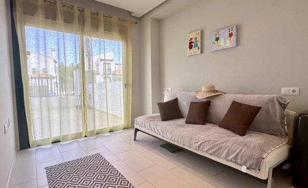 Resale - Apartment - Orihuela Costa - Villamartín