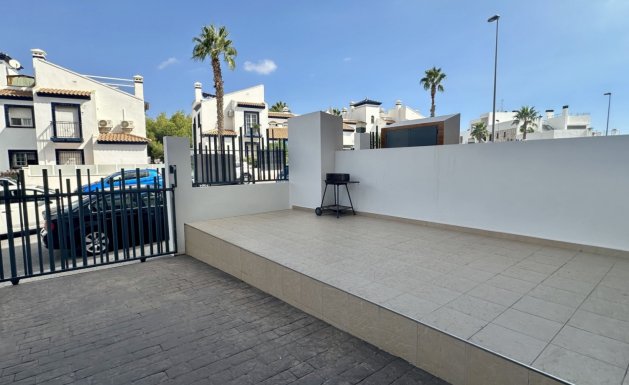 Resale - Apartment - Orihuela Costa - Villamartín
