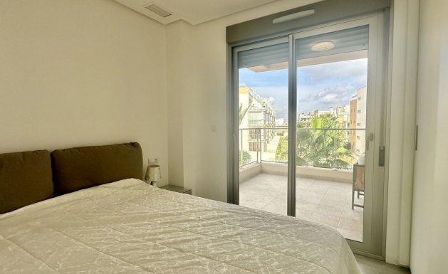 Resale - Apartment - Orihuela Costa - Villamartín