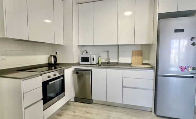 Resale - Apartment - Orihuela Costa - Villamartín