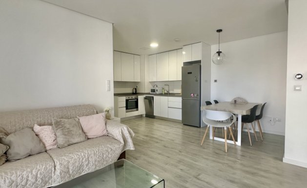 Resale - Apartment - Orihuela Costa - Villamartín