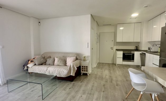 Resale - Apartment - Orihuela Costa - Villamartín