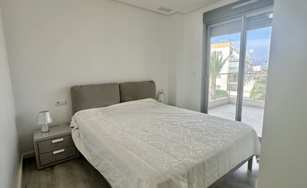 Resale - Apartment - Orihuela Costa - Villamartín