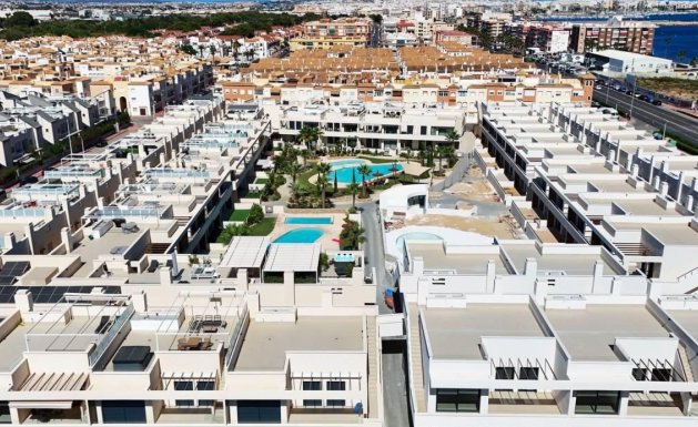 Resale - Apartment - Torrevieja - La Veleta