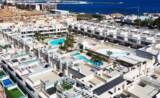 Resale - Apartment - Torrevieja - La Veleta