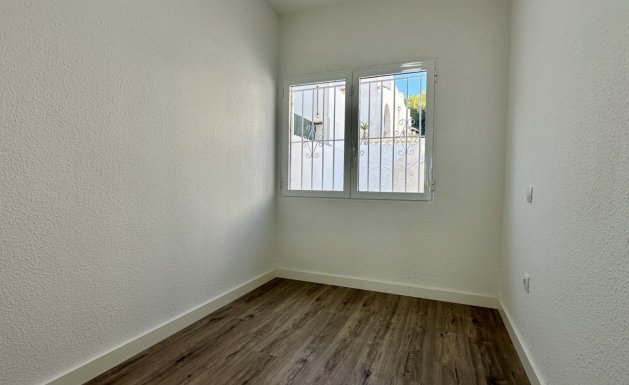 Herverkoop - Chalet - Orihuela Costa - Las Filipinas