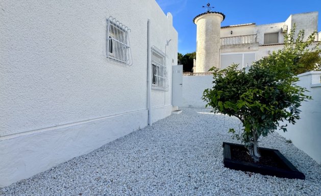 Herverkoop - Chalet - Orihuela Costa - Las Filipinas