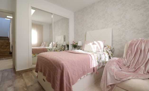 Herverkoop - Detached House / Villa - Orihuela Costa - Villamartin