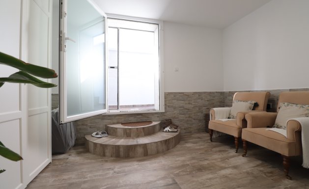 Herverkoop - Detached House / Villa - Orihuela Costa - Villamartin