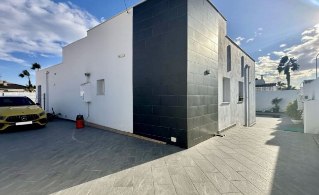 Herverkoop - Detached House / Villa - Rojales - Ciudad Quesada