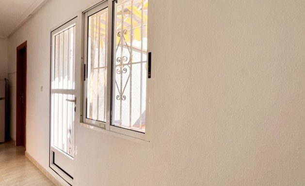 Herverkoop - Semi Detached - Torrevieja - La Siesta - El Salado -  Torreta