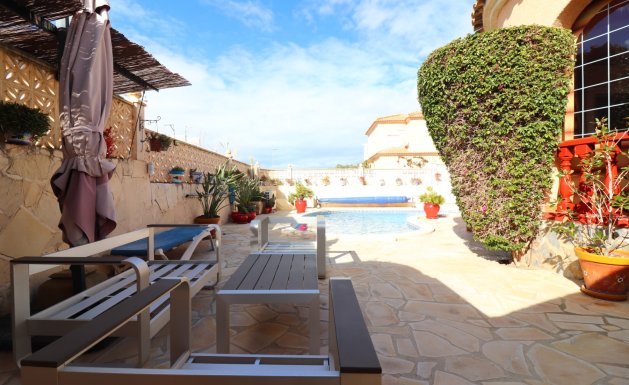 Resale - Detached House / Villa - Ciudad Quesada - Atalayas