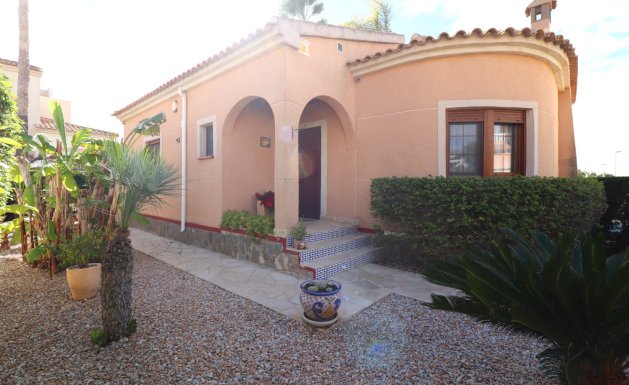 Resale - Detached House / Villa - Ciudad Quesada - Atalayas