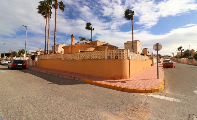 Resale - Detached House / Villa - Ciudad Quesada - Atalayas