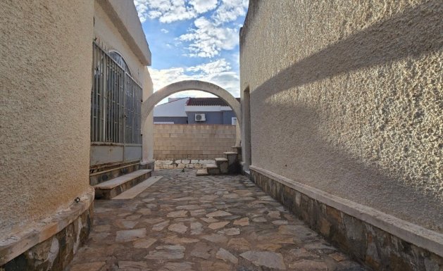 Resale - Detached House / Villa - Torrevieja - El Chaparal