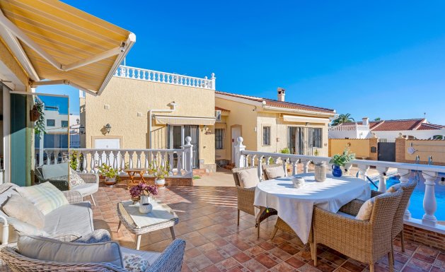 Reventa - Villa - Ciudad Quesada - DOÑA PEPA