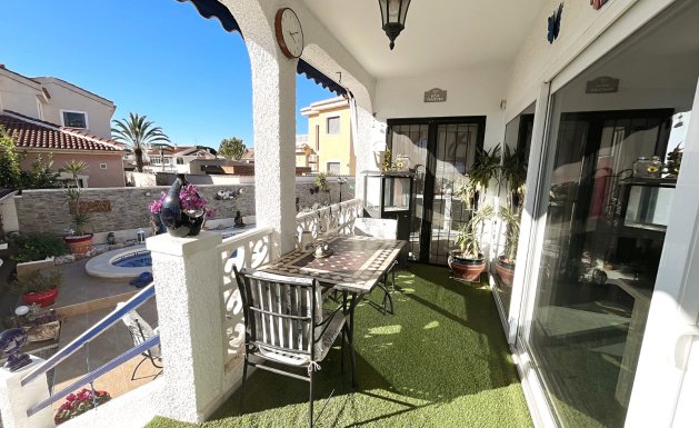 Reventa - Villa - Ciudad Quesada - Central Quesada