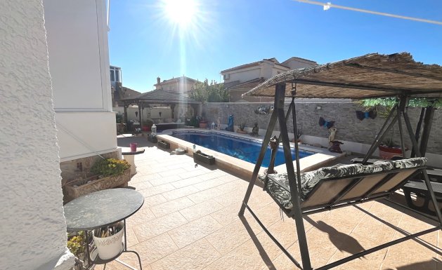 Reventa - Villa - Ciudad Quesada - Central Quesada