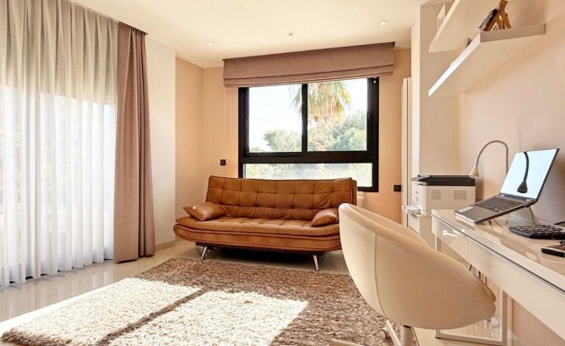 Herverkoop - Detached House / Villa - Orihuela Costa - Villamartín