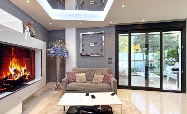 Herverkoop - Detached House / Villa - Orihuela Costa - Villamartín