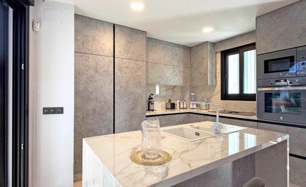 Herverkoop - Detached House / Villa - Orihuela Costa - Villamartín