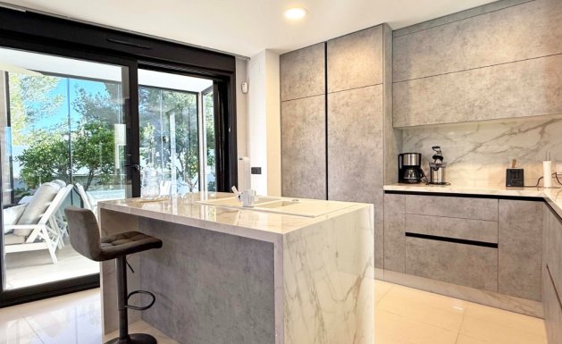 Herverkoop - Detached House / Villa - Orihuela Costa - Villamartín