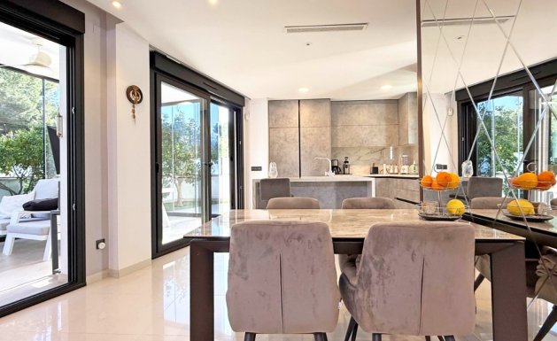 Herverkoop - Detached House / Villa - Orihuela Costa - Villamartín