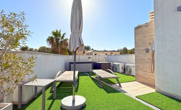 Herverkoop - Detached House / Villa - Orihuela Costa - Villamartín